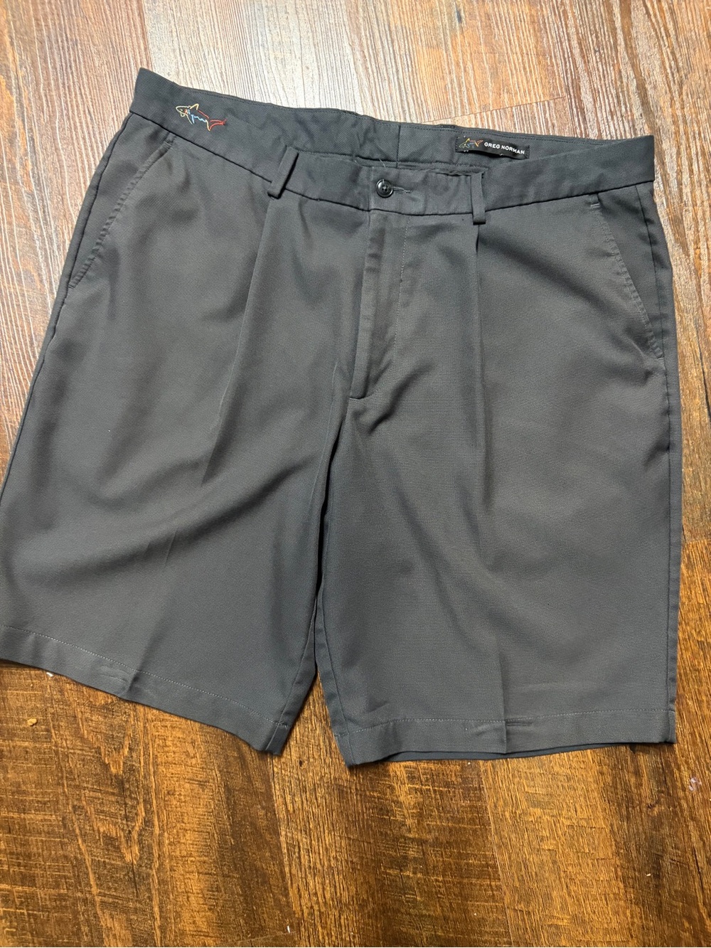 FOR FATHERS Golf Shorts Greg Norman Steel Gray Performance Shorts EUC 2012 36